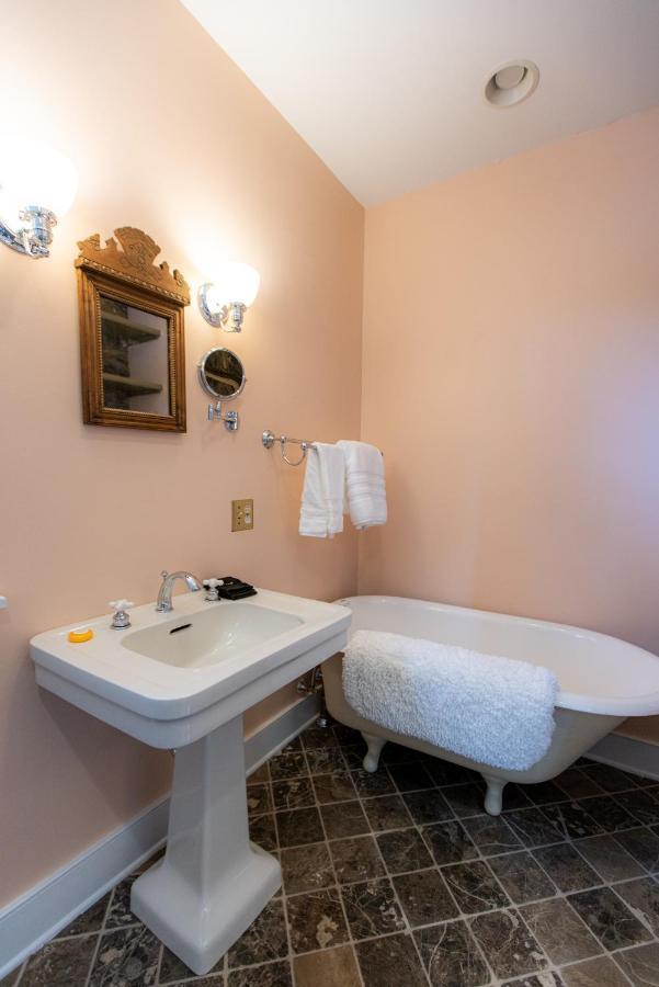 Thomas Rose Inn Lewisburg Esterno foto
