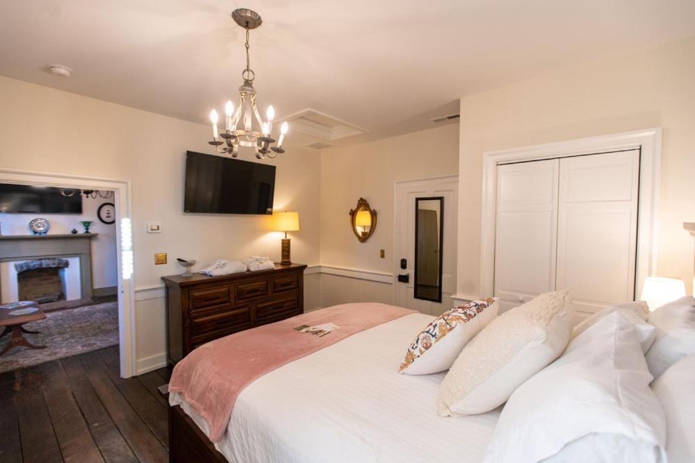 Thomas Rose Inn Lewisburg Esterno foto